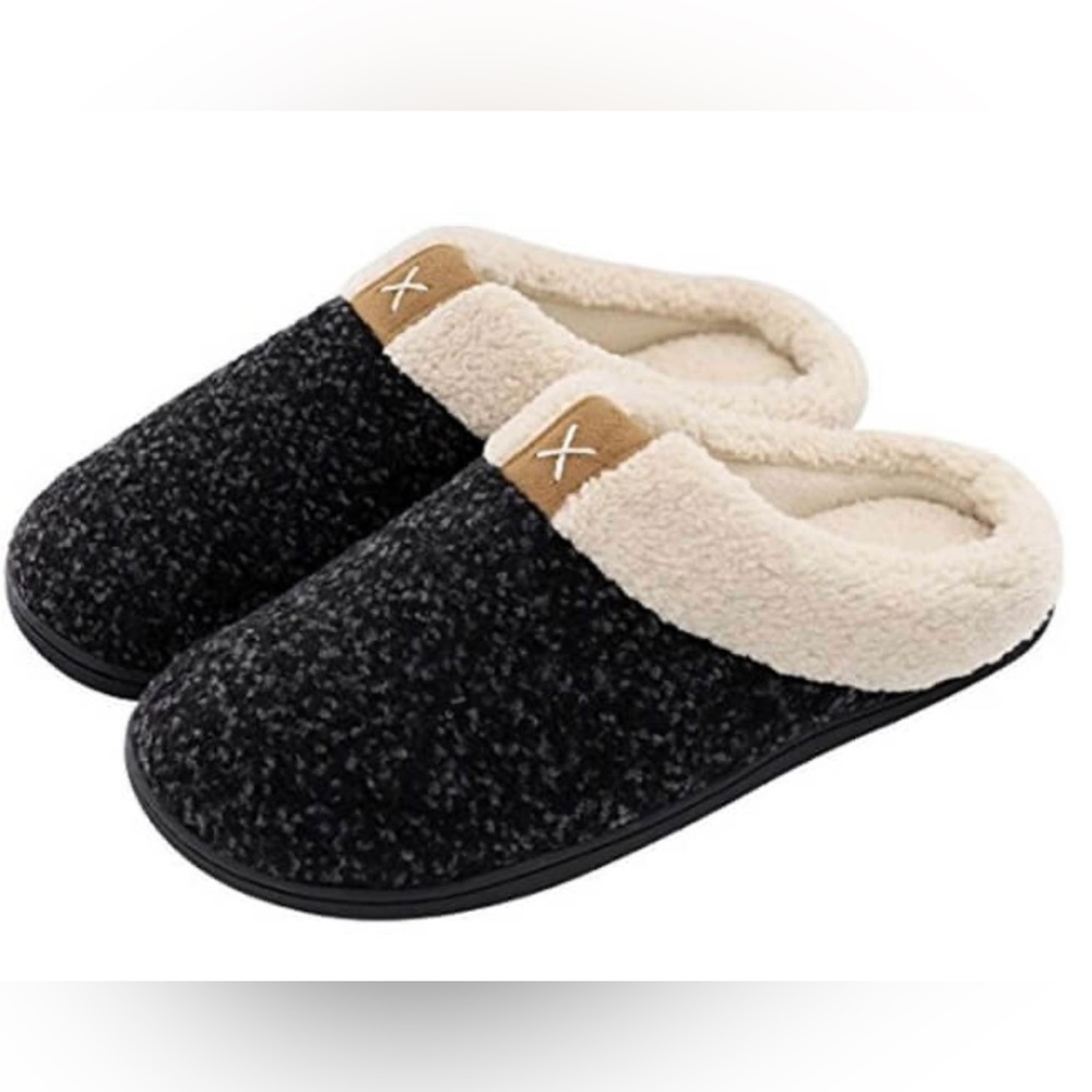 Women’s *NEW* Memory foam Slippers